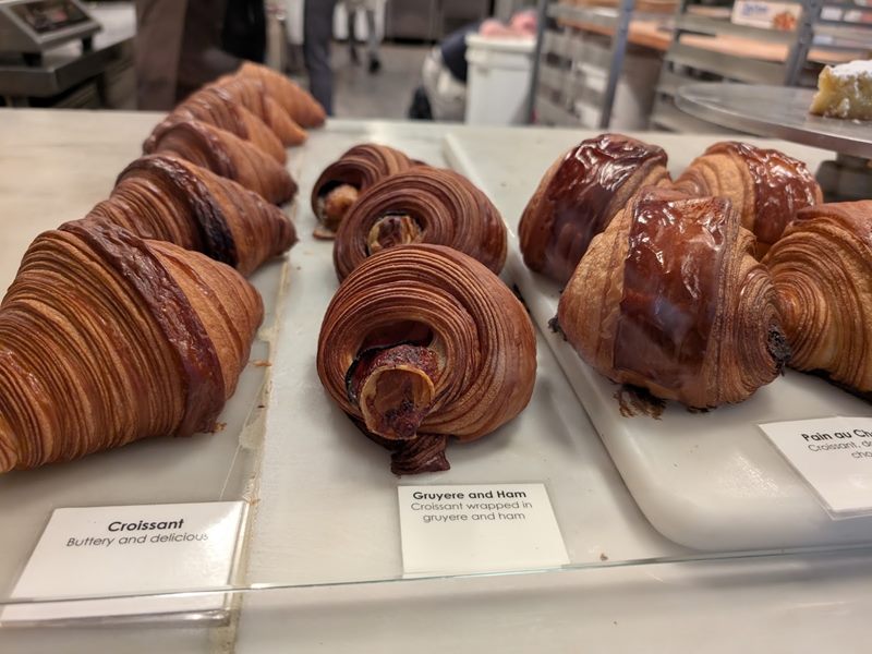Reunion Bakery on South Pearl food